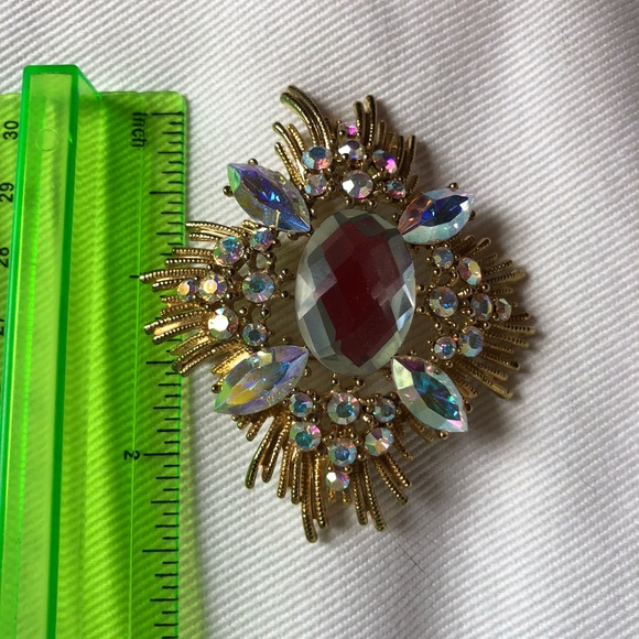 A B rhinestone brooch - Picture 3 of 3